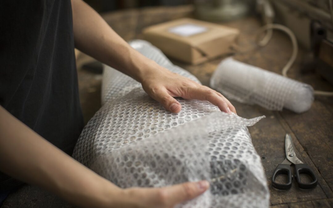 Folia bąbelkowa w e-commerce – jak nie przepłacać i nie zwiększać liczby reklamacji